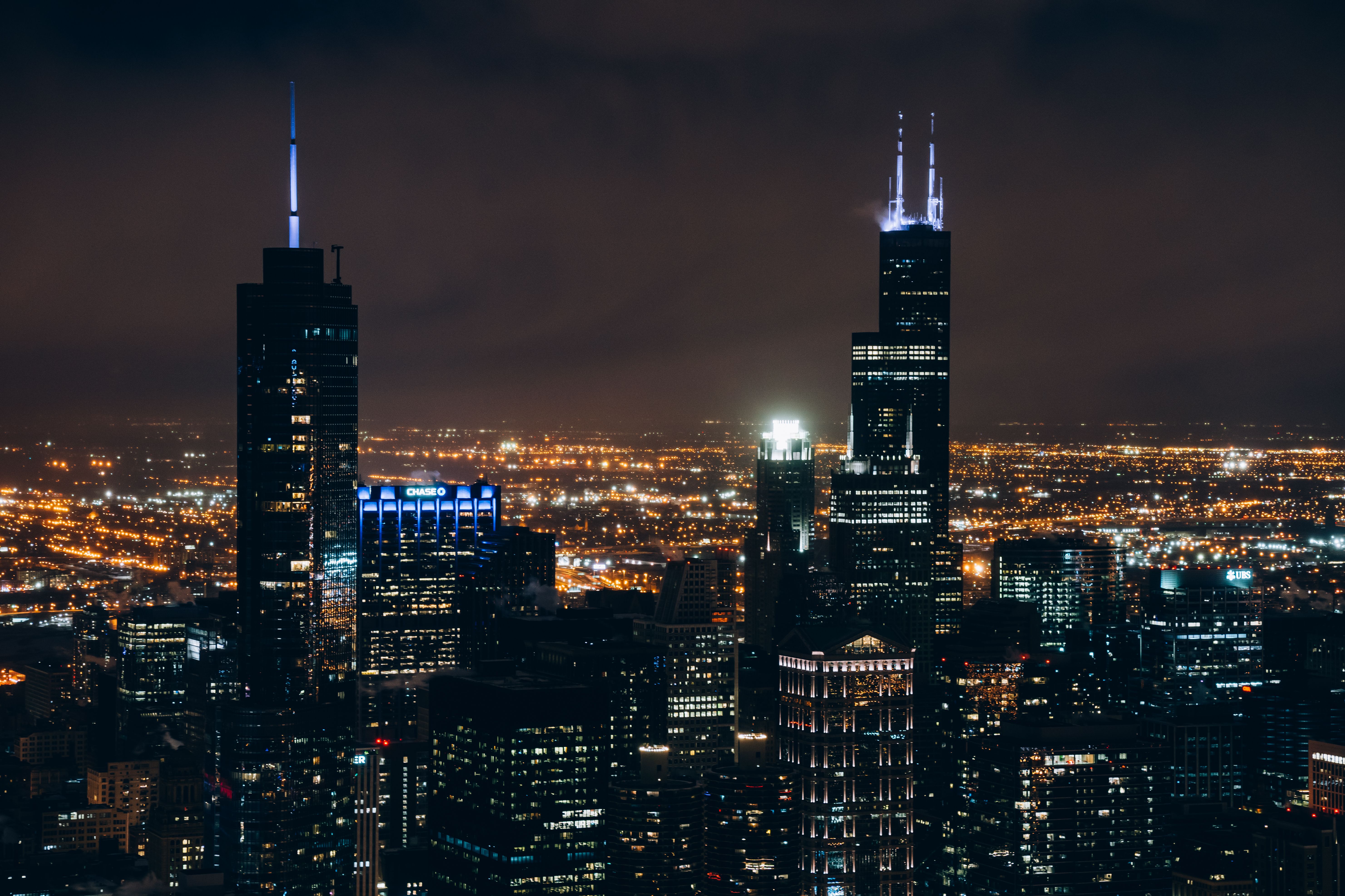 🌆 Willis Tower Skydeck in Chicago, IL: Experience Incredible Views Above the Windy City