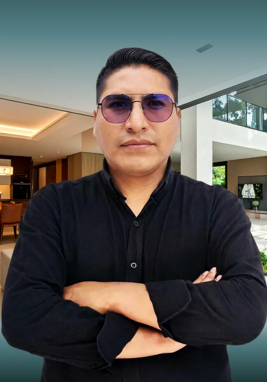 Retrato profesional de Isidro Ramírez