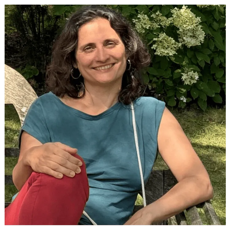 Portrait of Sandra, featured in the client testimonial