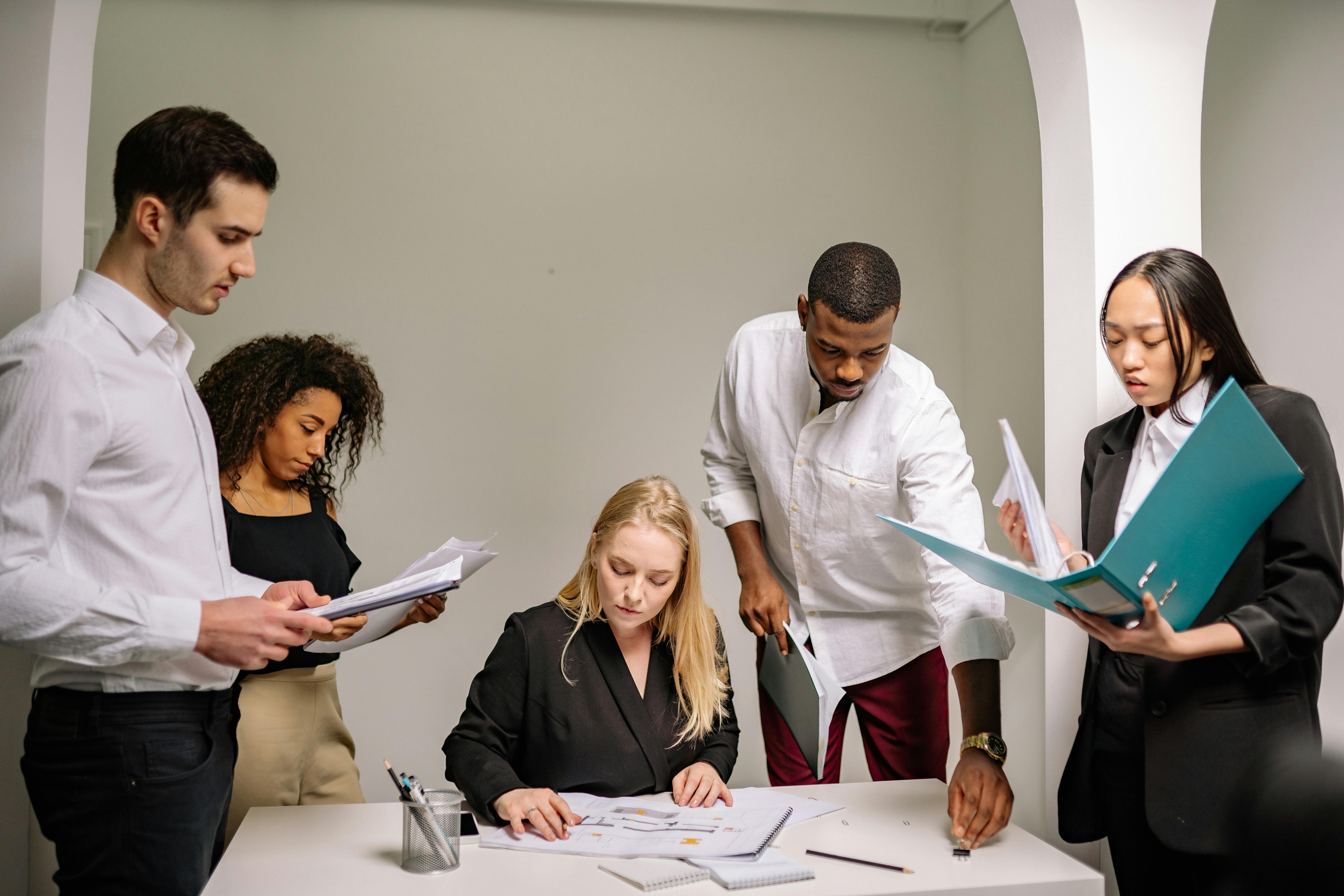 Executive Team Alignment: Why Leadership Teams Feel Aligned but Fail to Execute Consistently