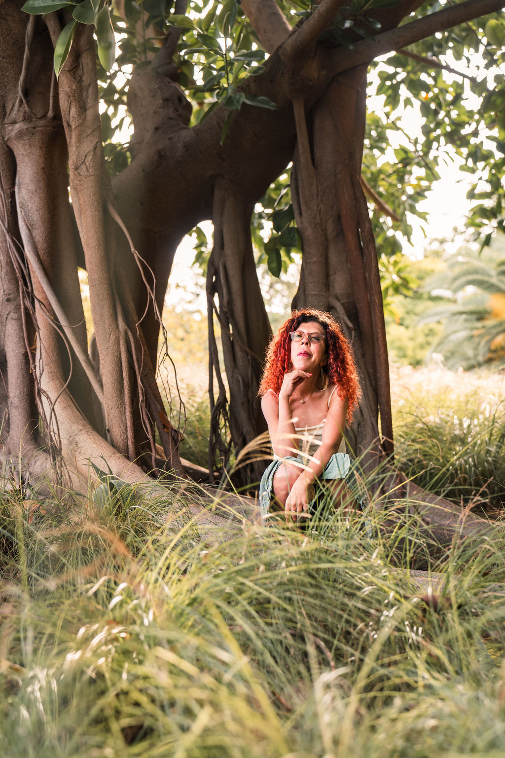 A woman in contact with Mother Gaia, Mother Earth – the nature. A magnificent tree, big and powerful. But simultaniously grounded.