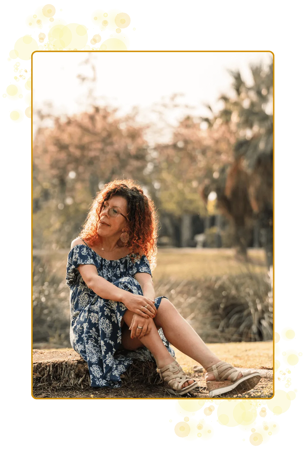 Tilstede i sin sanne natur. Lar alt få komme frem i kjærlighet. Sitter i lyset av feltet hun bærer som kanal sammen med Universet. Klar til å møte hver eneste lysarbeider – mann eller kvinne – som kjenner kallet til Divine Union Klubben, hjemmet for lysarbeidere.