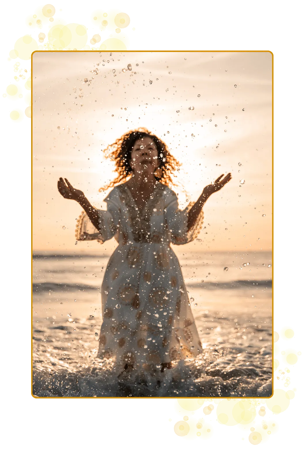 Lek, kraft, magi, enhet, hav, splash og soloppgang i autentisk nærvær er noe av det som beskriver dette bildet. Kanal og Universet i perfekt samspill – i enhet.