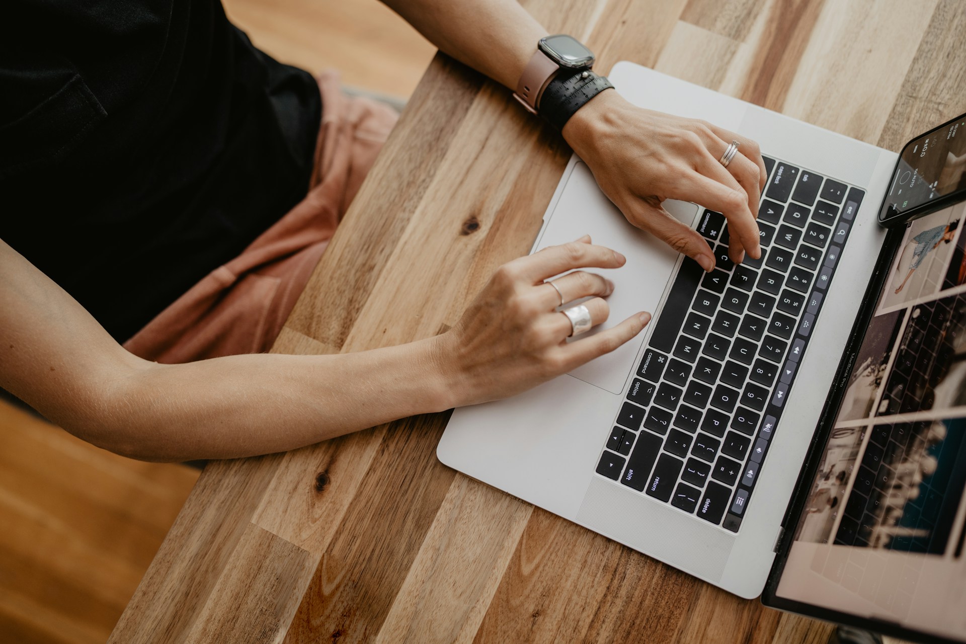 How to Build Neighborhood Location Pages Without Doorways: Clusters and Links