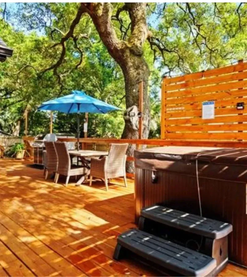 family vaation rental downtown pensacola.