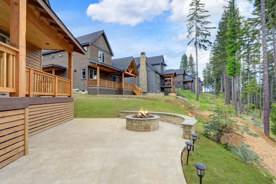 Augusta Concrete Pros builds and installs Patio.