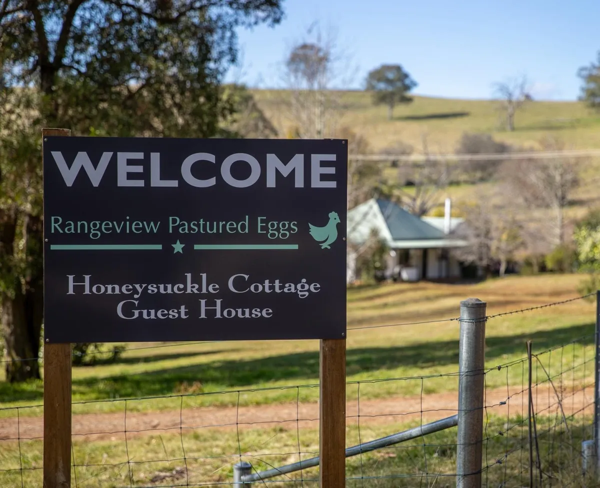 Welcome sign at Rangeview Pastured Eggs