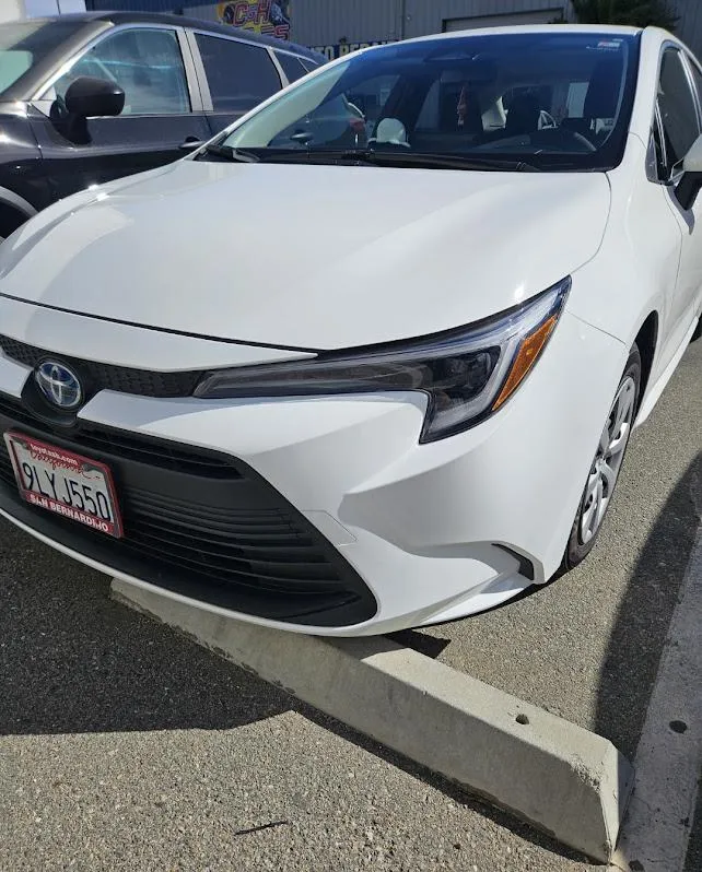 Toyota Corolla repaired in the bet body shop in Fontana 