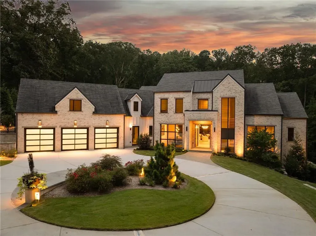 Boca Raton Concrete builds and installs pool deck.