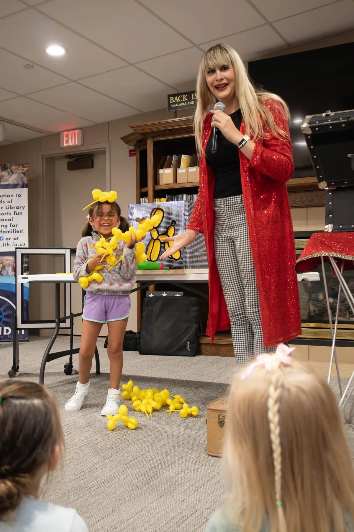 Mikayla Oz performing at children's birthday party