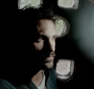 Foto perfil de Nito Cilintano, editor del Documental Plot Twist ¡Esto Está Raro!