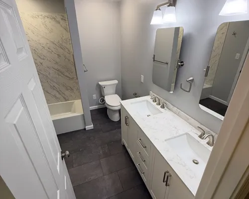 {{ custom_values.service_1 }} in {{custom_values.biz_area_1})