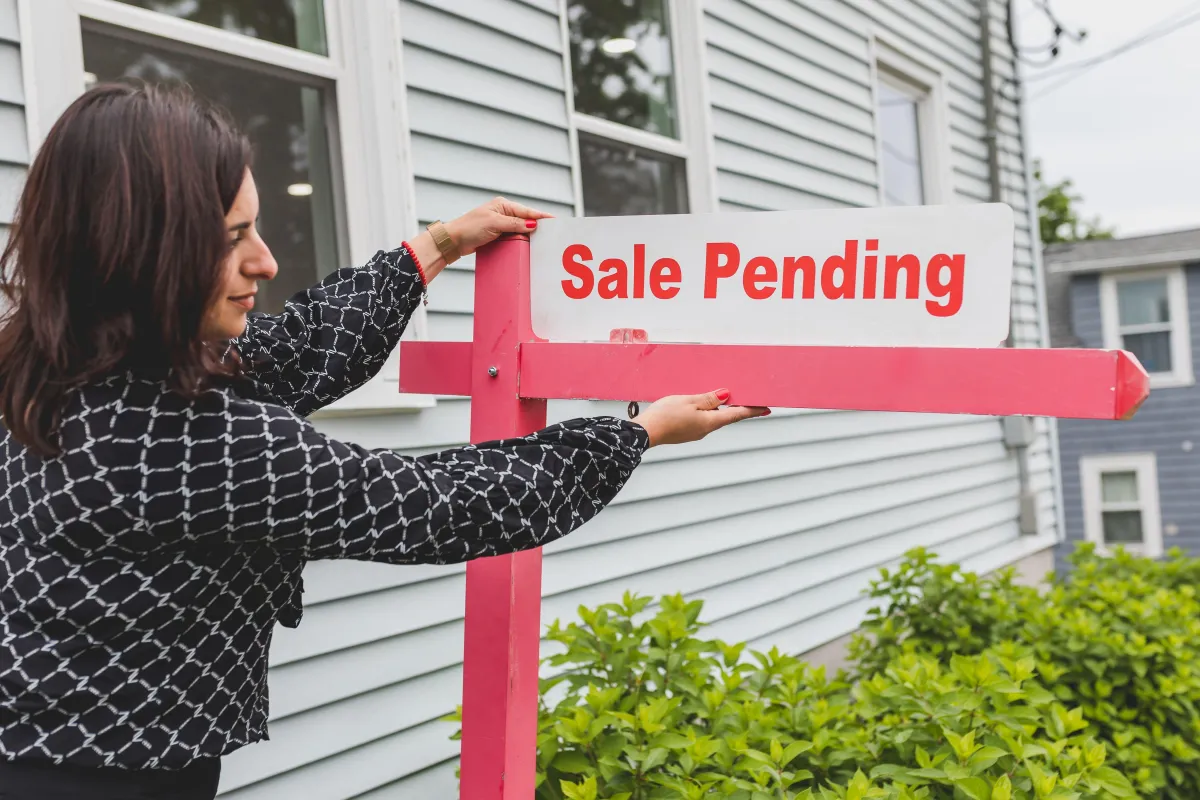 Mortgage Rates Just Hit a 2026 High — Here's What That Did to Pending Home Sales