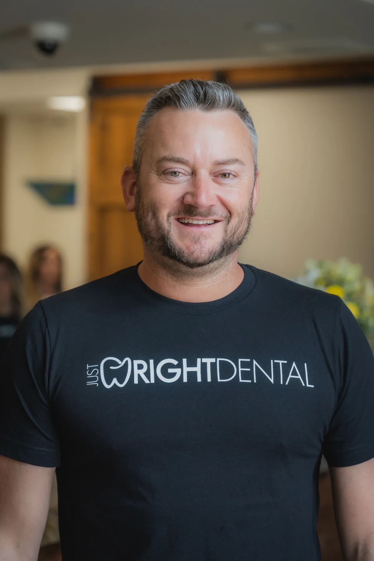 Dr. Wright, dentista de Just Wright Dental and Implant Center en Corsicana, Texas