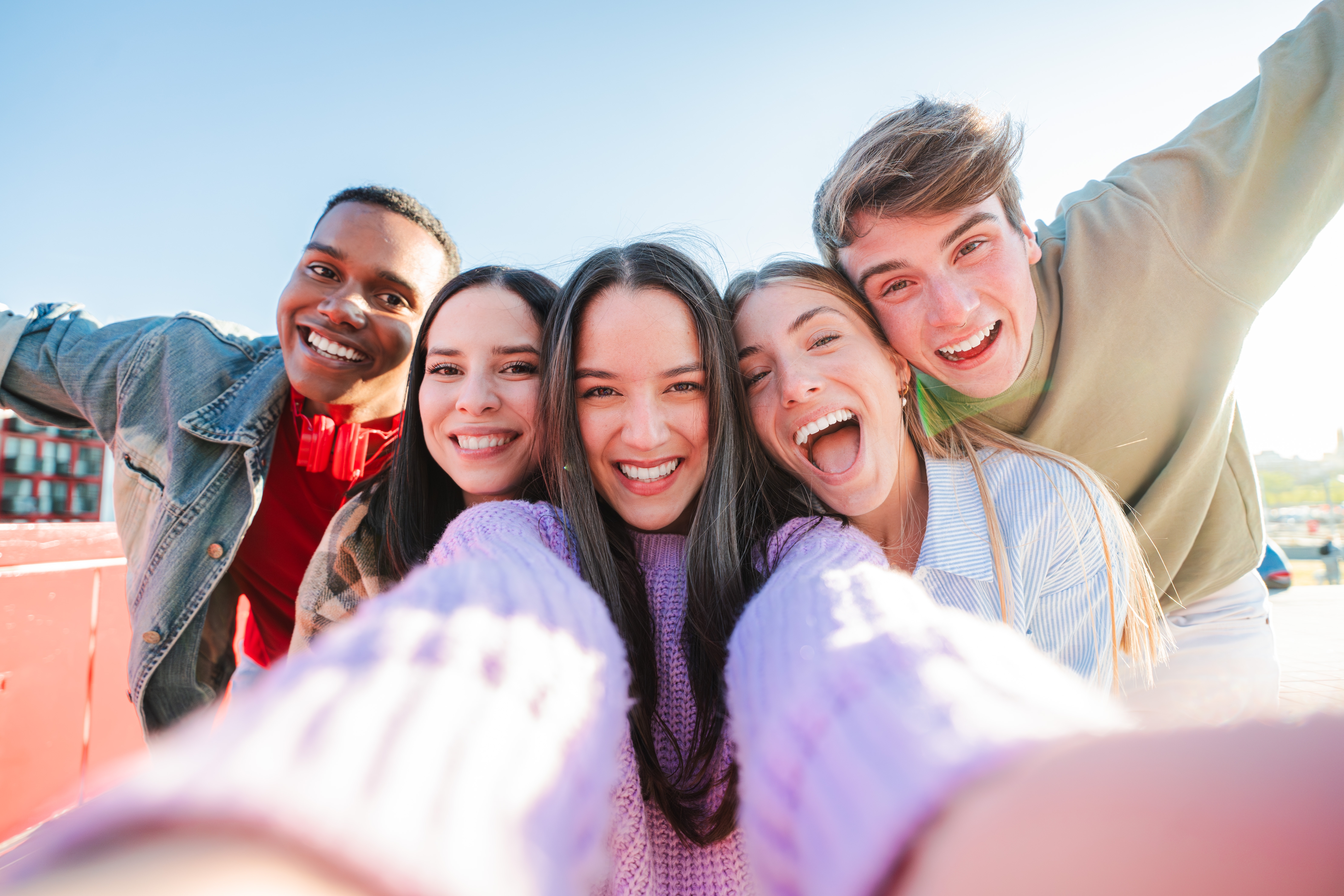 Teenagers looking for Wisdom Teeth Removal