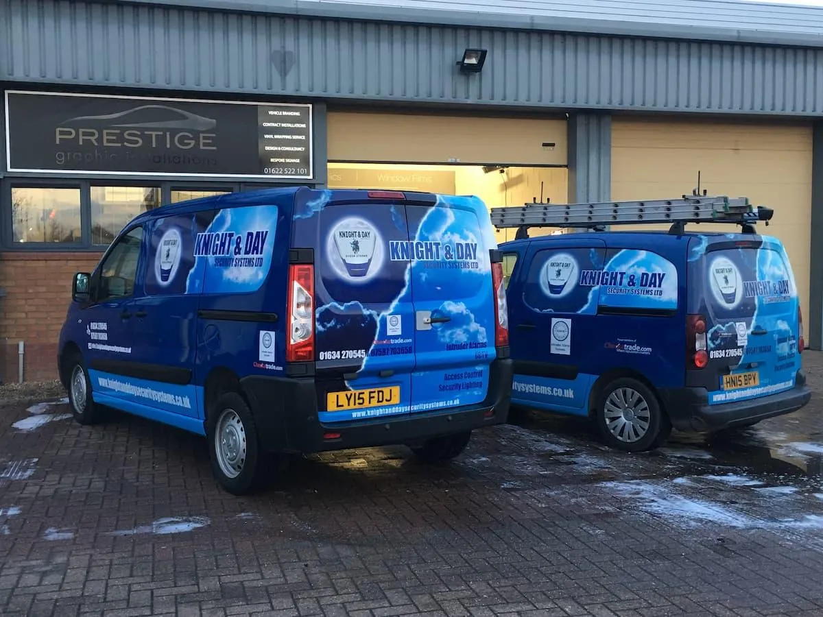 Fleet signriting on a van