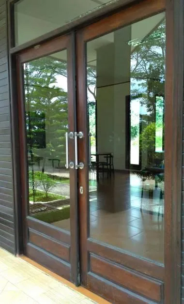 Aluminium doors installed by bin malik