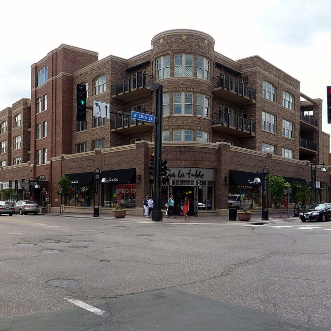 Edina, MN Featured Image