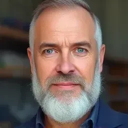 Headshot of Benjamin Carter