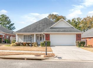 Mobile Concrete builds and installs Driveway