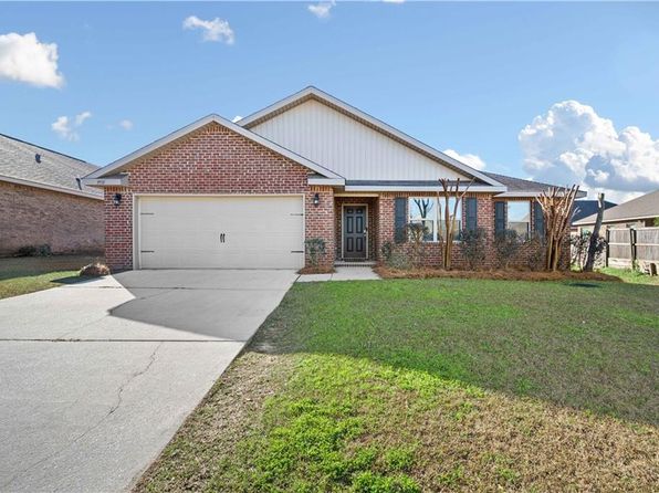 Mobile Concrete builds and installs Driveway