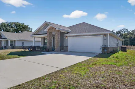 Mobile Concrete builds and installs driveways.