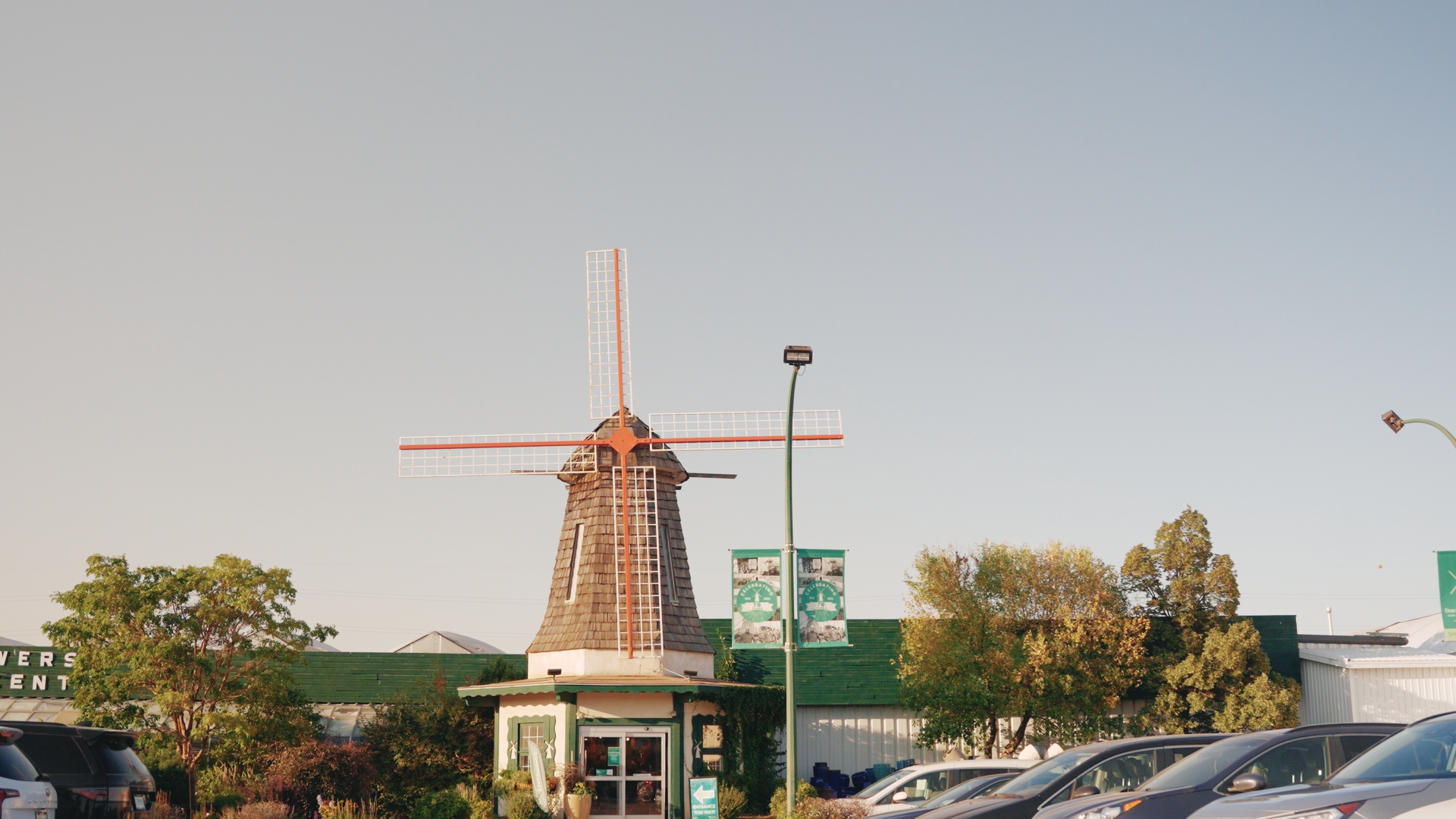 Dutch Growers Saskatoon: Greycrest Visuals