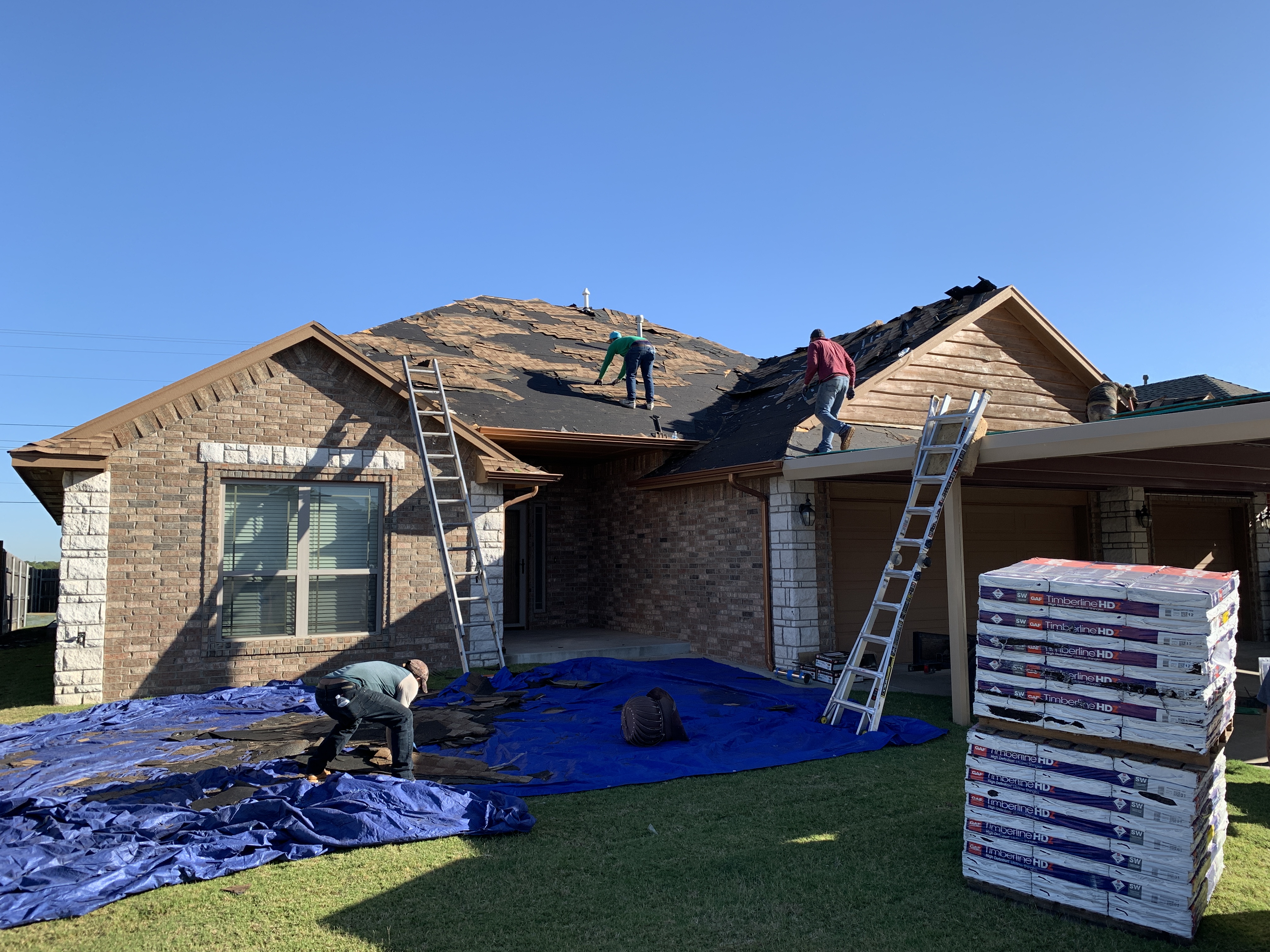 Asphalt shingle roof tear-off and replacement in Oklahoma City by 123 Remodeling LLC