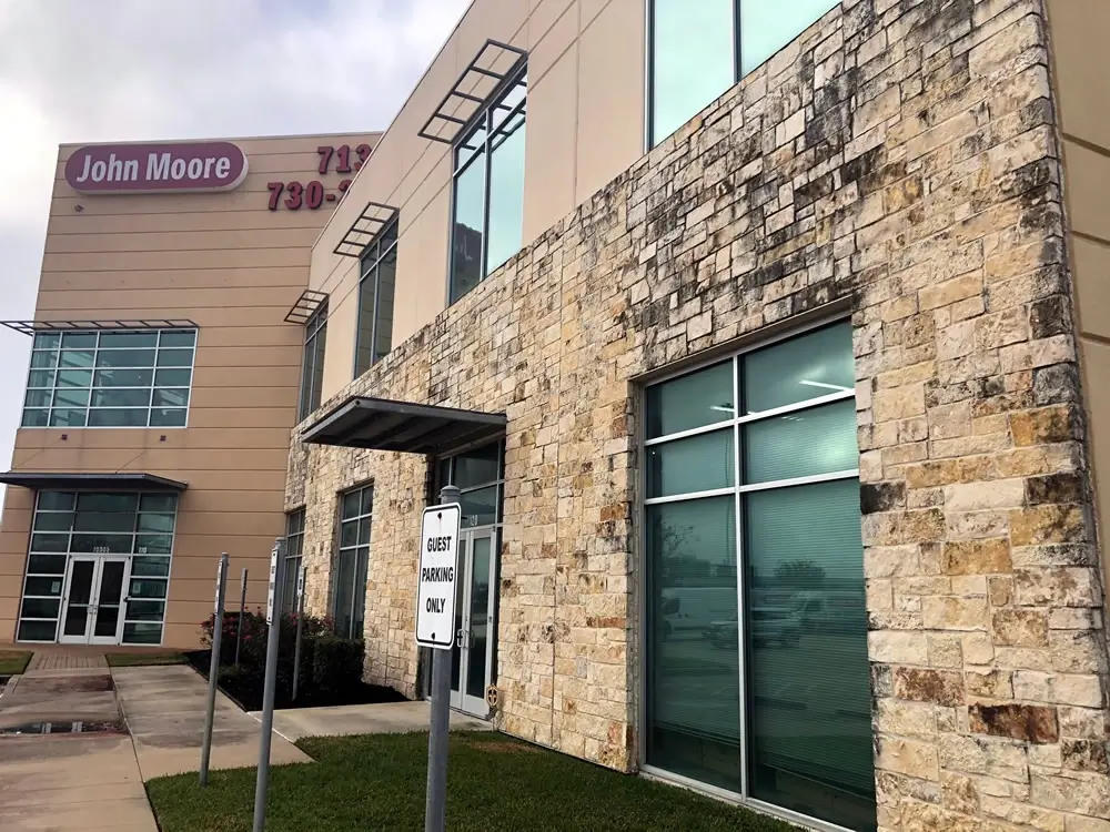 Commercial exterior cleaning in Aurora, CO