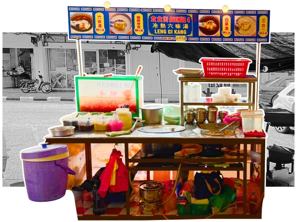 三马路摊位 （南洋咖啡店 Jalan Meriam）  ✅ 糖水全系列 六味、花生、白果、绿豆爽、Bubur Chacha、三合一   📍 位置： 南洋咖啡店 Jalan Meriam   🕙 营业时间： 10:30am – 5:00pm （星期四休息）