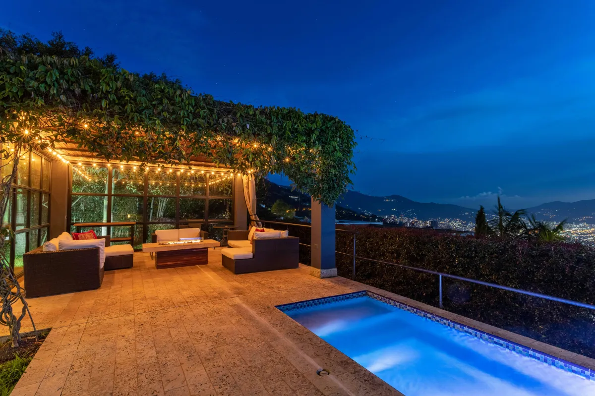 Majestic Kiara Villa rooftop