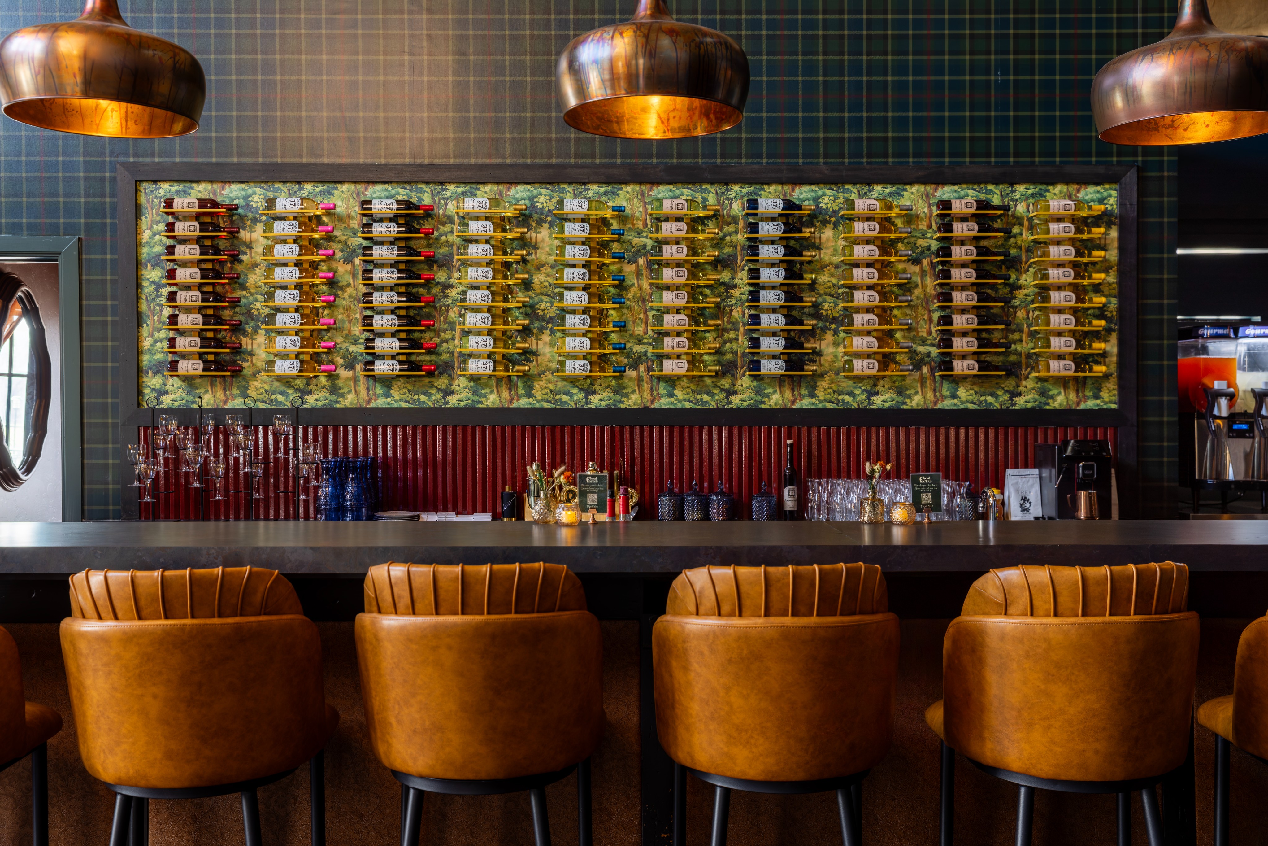 coal-creek-wine-wall