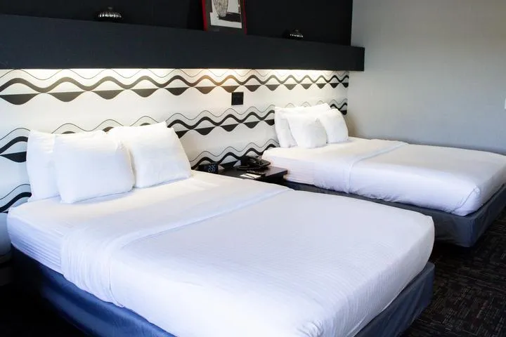 Beds in the Double Queen Room at Metropolis Resort