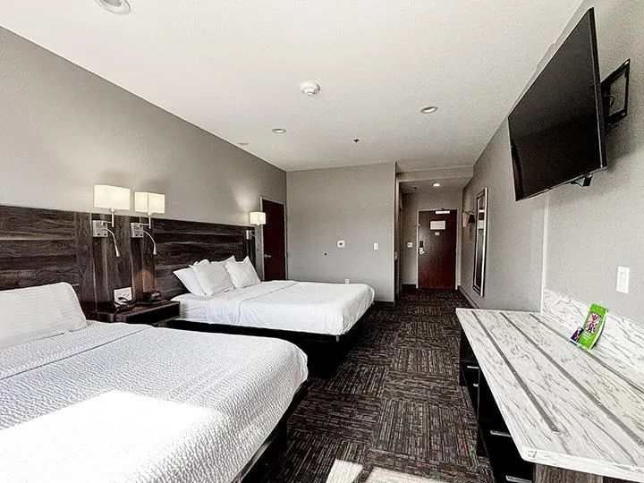 Double Queen Premier Room at Metropolis Resort