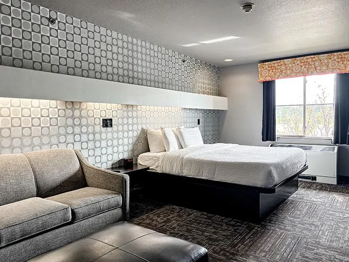 Superior King Room at Metropolis Resort