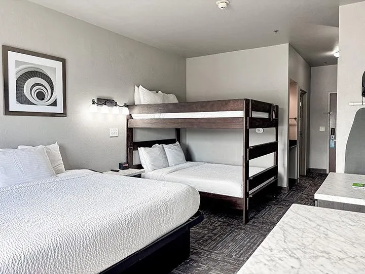 King Bunk Room at Metropolis Resort