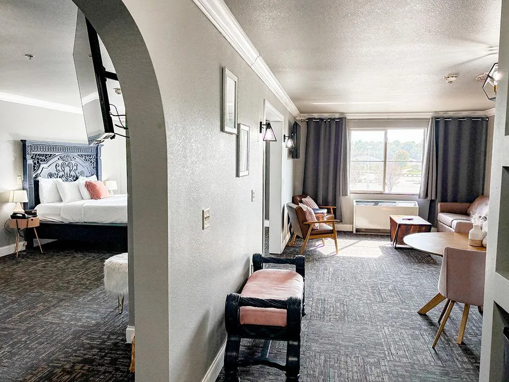 Blush Honeymoon Suite at Metropolis Resort