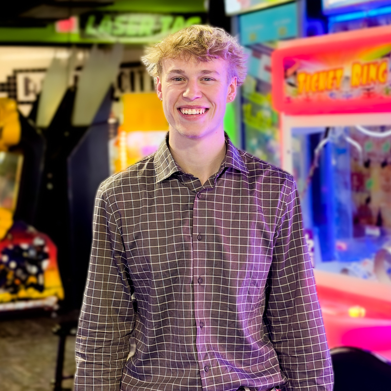 Alisha Stads, Accountant at Metropolis Resort