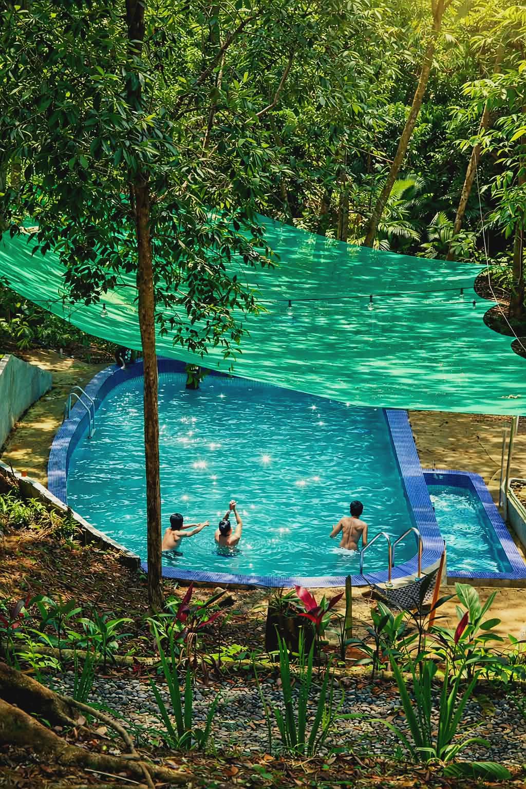 Swimming Pool men