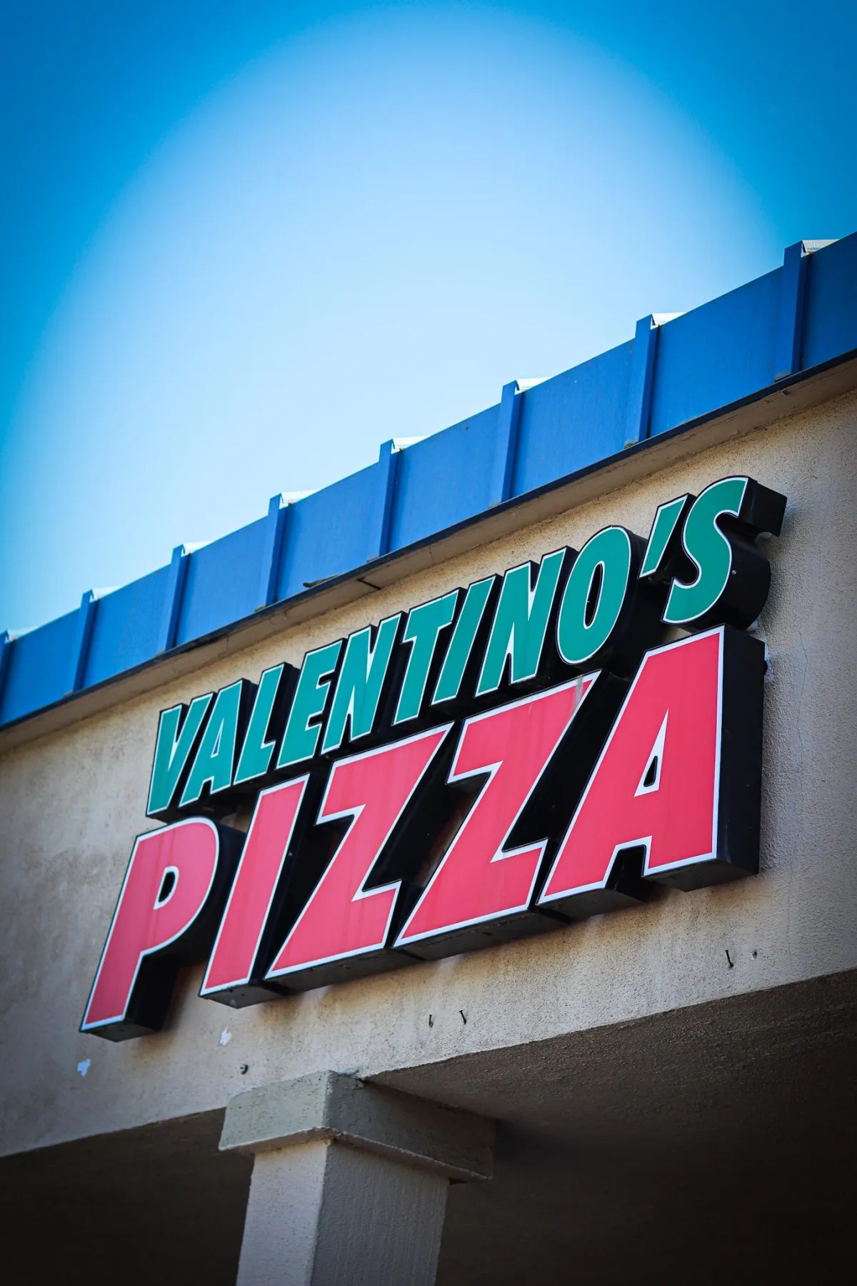 Pizza Delivery in Lakewood, CA