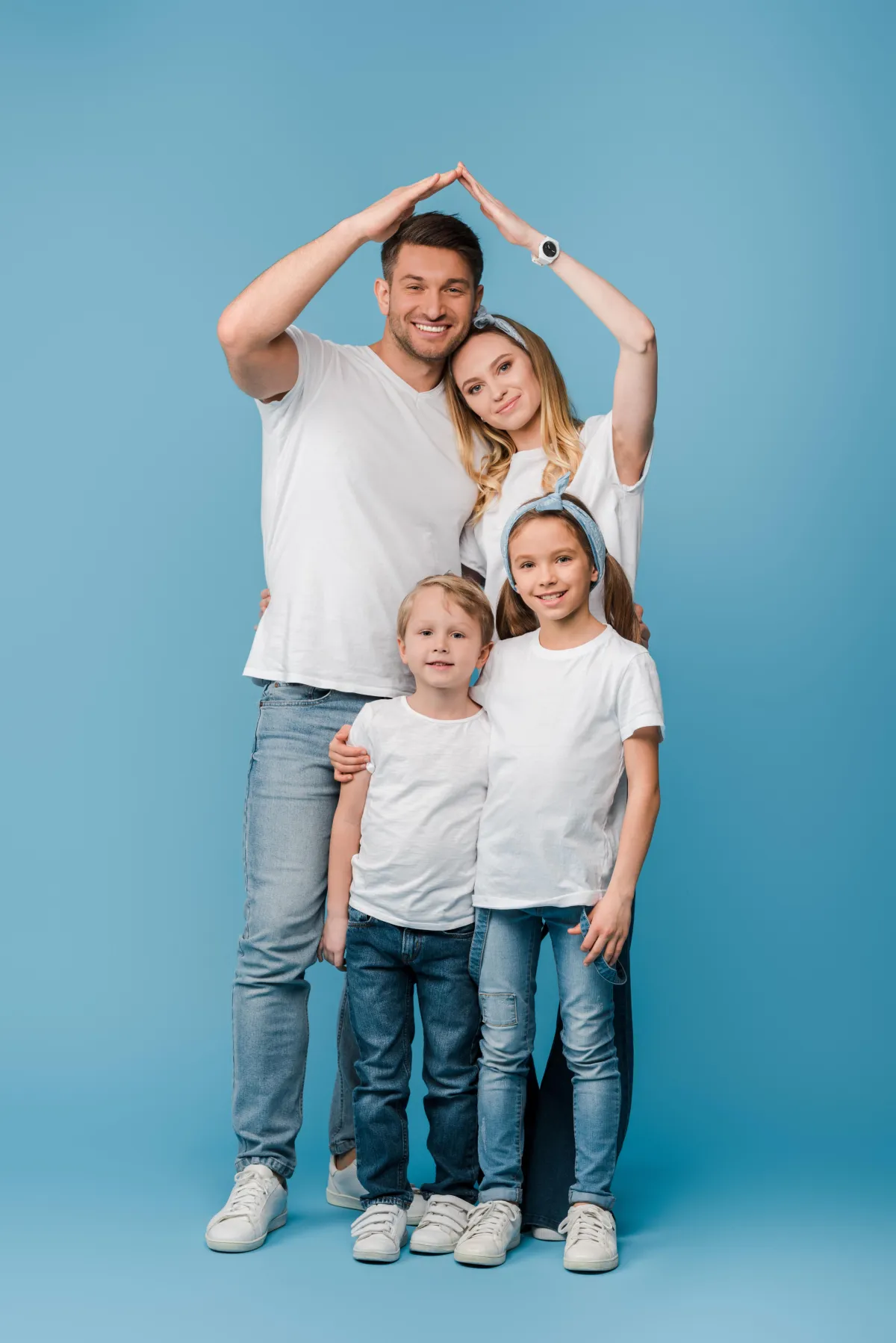 Happy family protect financialy 