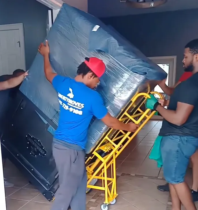 Residential & Commercial Movers in Oviedo, FL