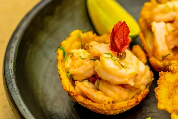 Sabores del mar en Pa’ue: una experiencia gastronómica en Islas del Rosario
