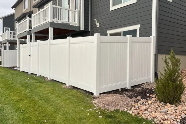 vinyl fence and gate for townhome