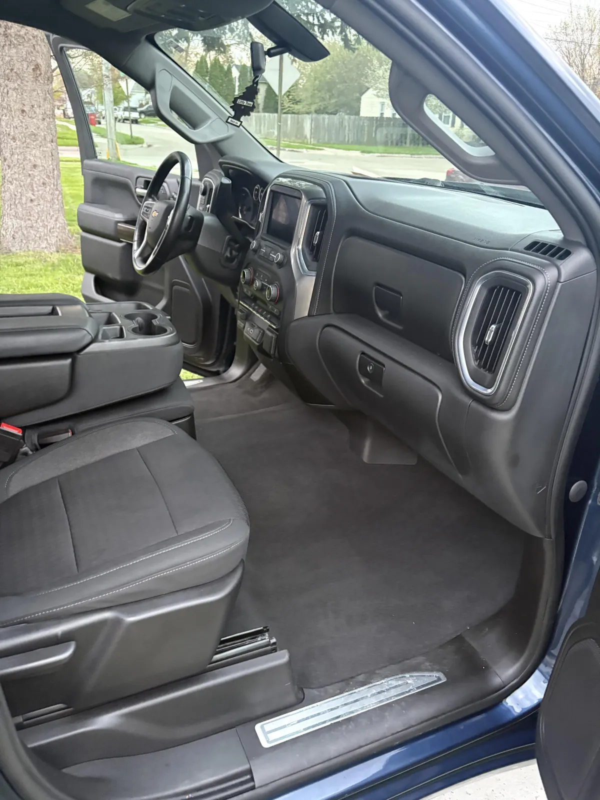 Clean vehicle interior after mobile detail in Roseville MI