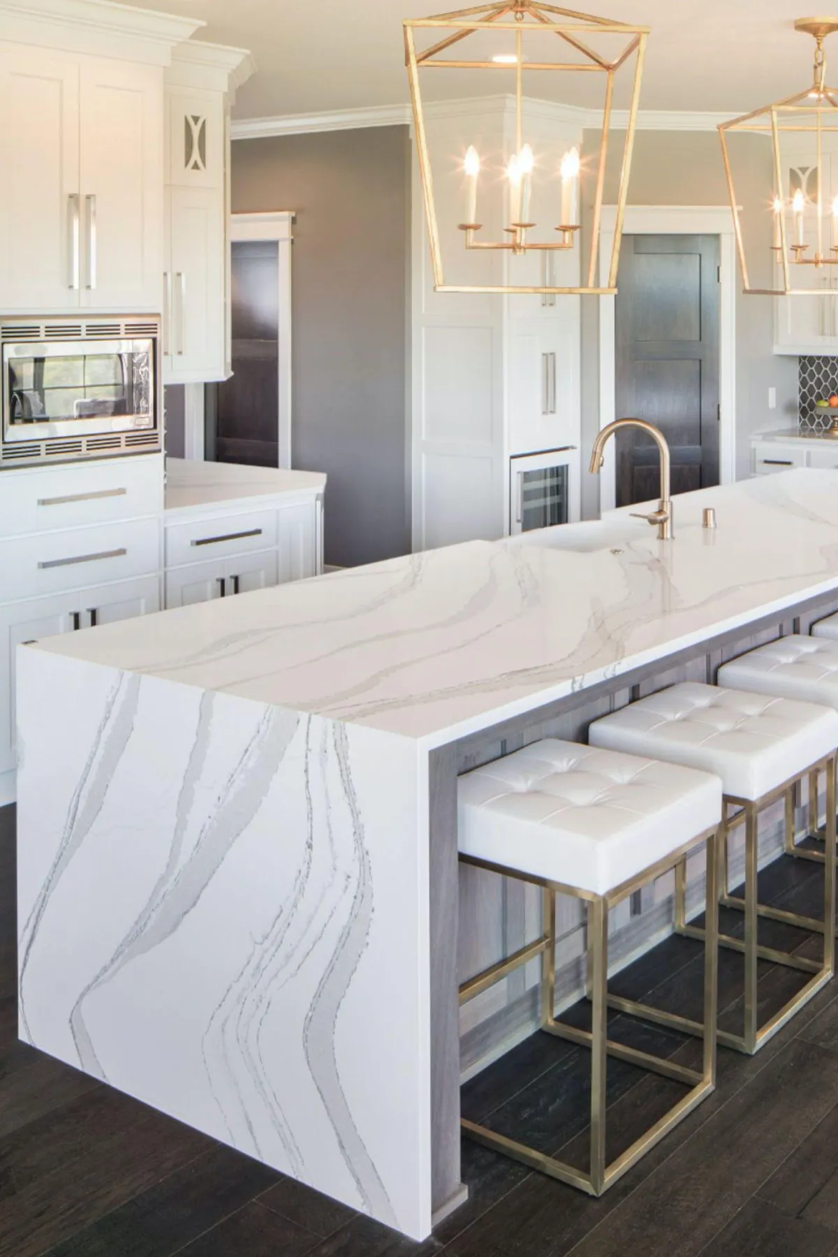 Quartz kitchen countertop