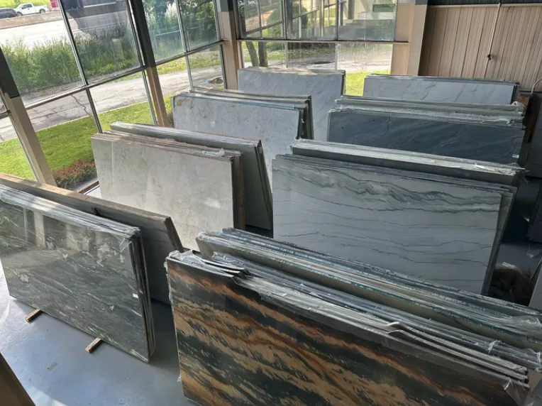 Natural stone slab selection for kitchen countertops in Chicago