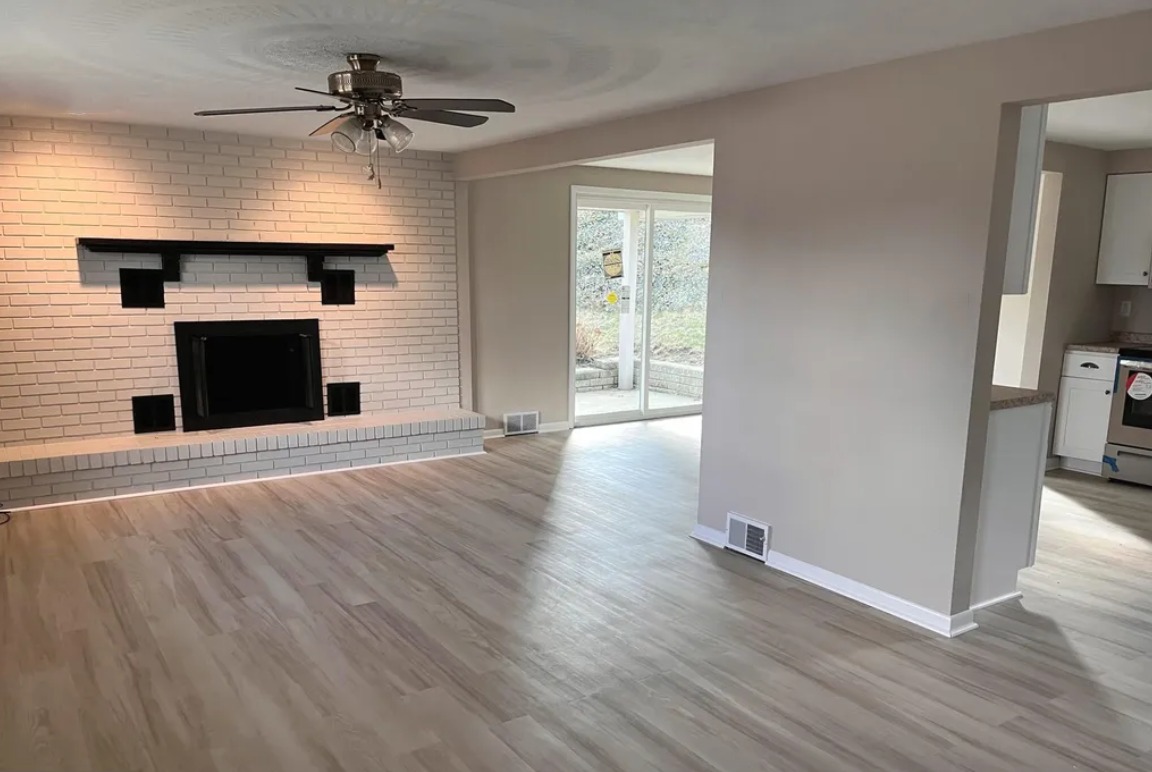 Living room with freshly painted walls