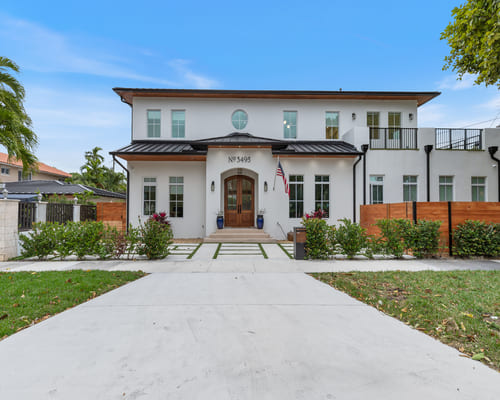 {{ custom_values.service_1 }} in {{custom_values.biz_area_1})