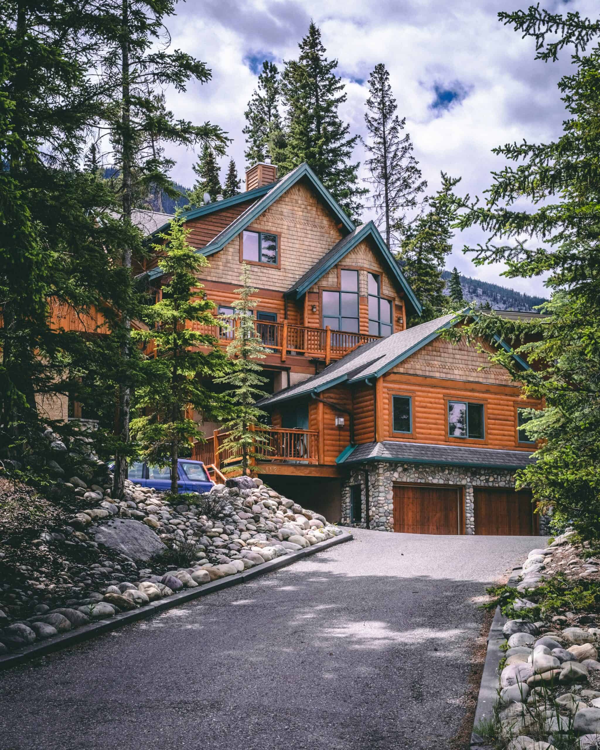 Real Estate Listing Agents: How to Choose Your Perfect Listing Partner in 2025